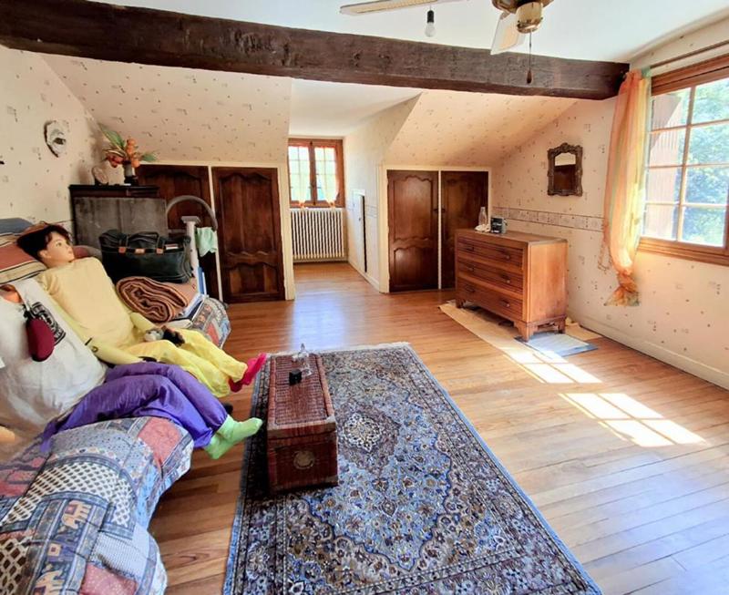 Maison - 300 m² - 8 pièces