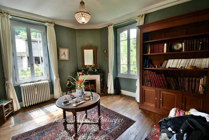 Maison bourgeoise - 220 m² - 9 pièces