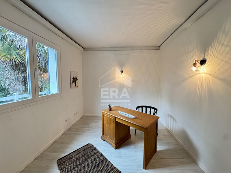 Maison - 200 m² - 8 pièces