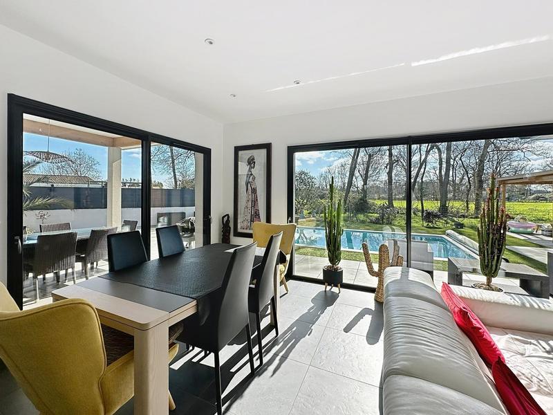 Maison - 112 m² - 5 pièces