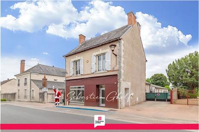 Maison - 572 m² - 7 pièces