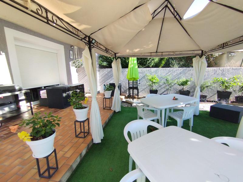 Maison - 140 m² - 8 pièces