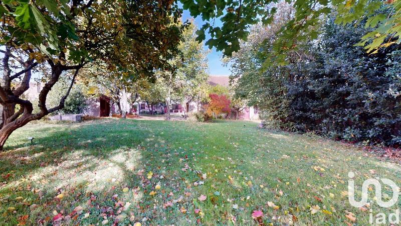 Maison - 220 m² - 6 pièces