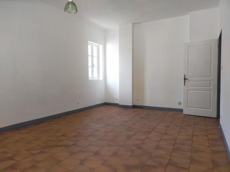 Appartement - 90 m² - 3 pièces