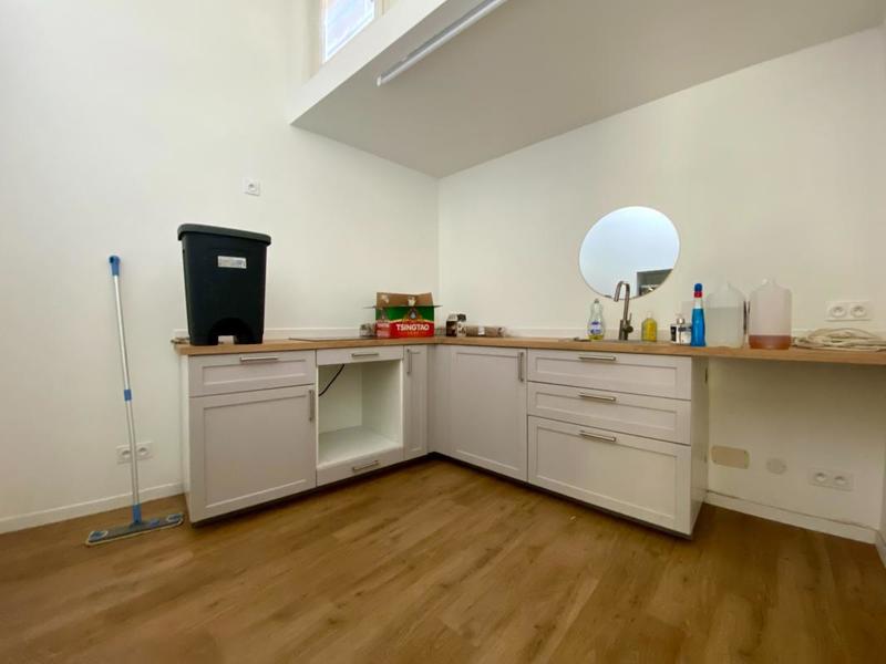 Bureau - 200 m² - 8 pièces