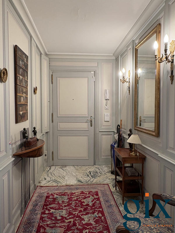 Appartement - 172 m² - 6 pièces