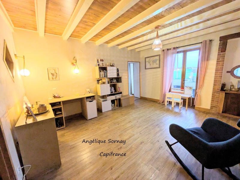 Maison - 222 m² - 8 pièces