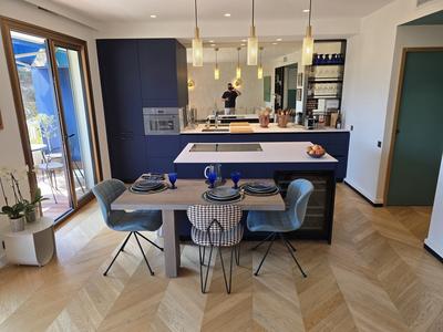 Appartement - 90 m² - 3 pièces