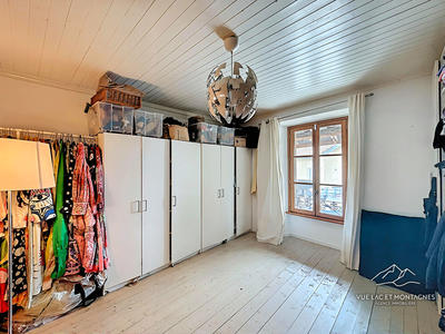 Maison - 240 m² - 5 pièces