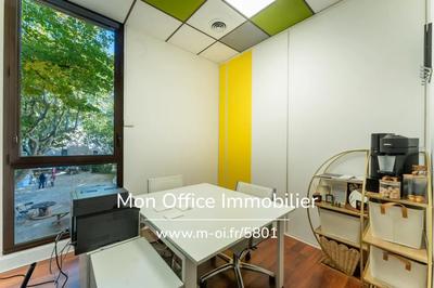 Appartement - 65 m² - 5 pièces