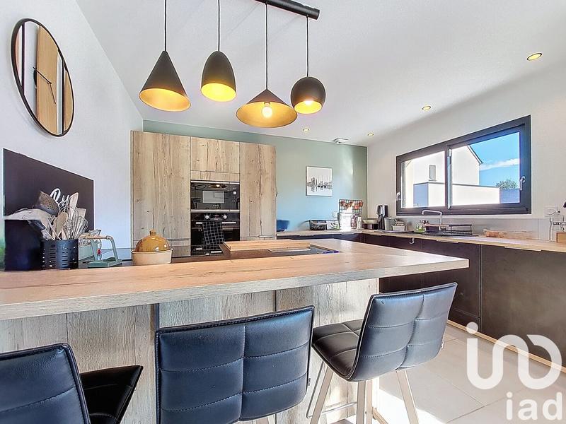 Maison - 143 m² - 6 pièces