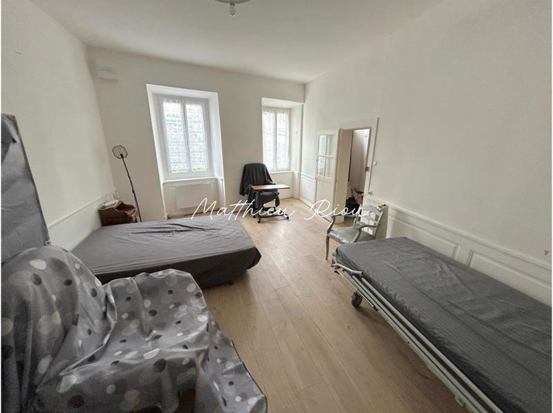 Maison - 206 m² - 8 pièces