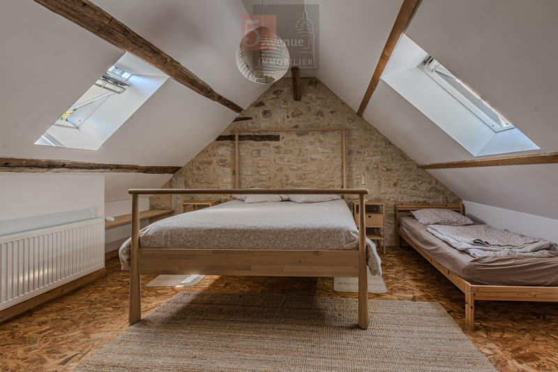 Maison - 300 m² - 9 pièces