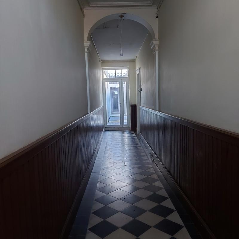 Maison - 222 m² - 8 pièces