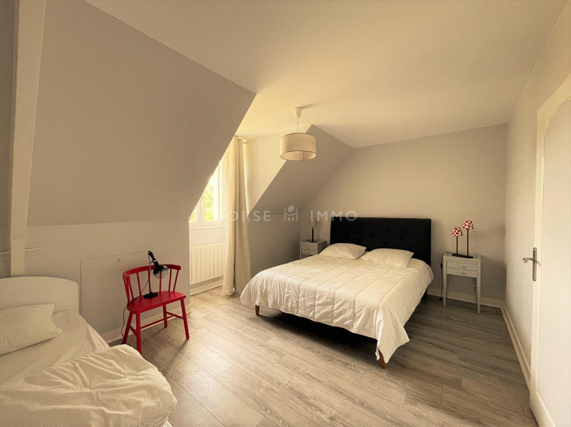 Maison - 345 m² - 7 pièces