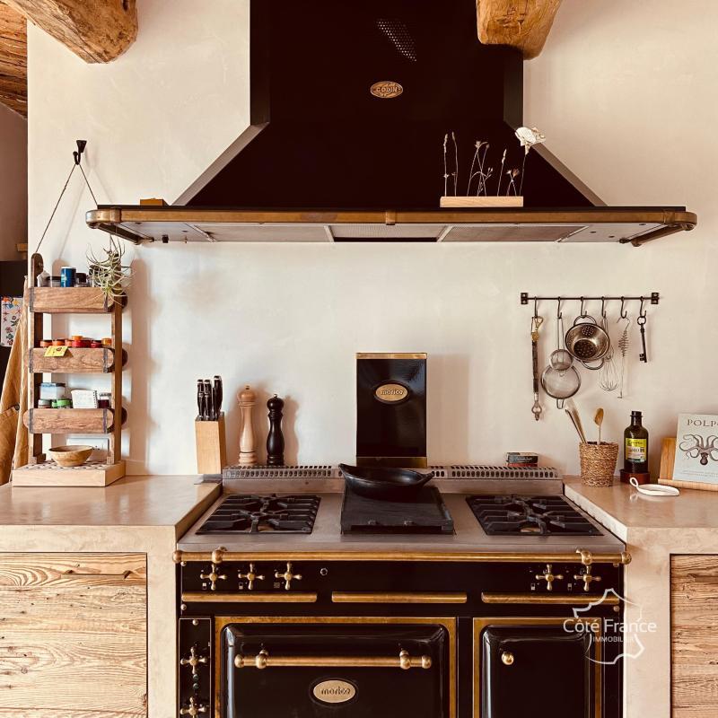 Villa - 239 m² - 9 pièces