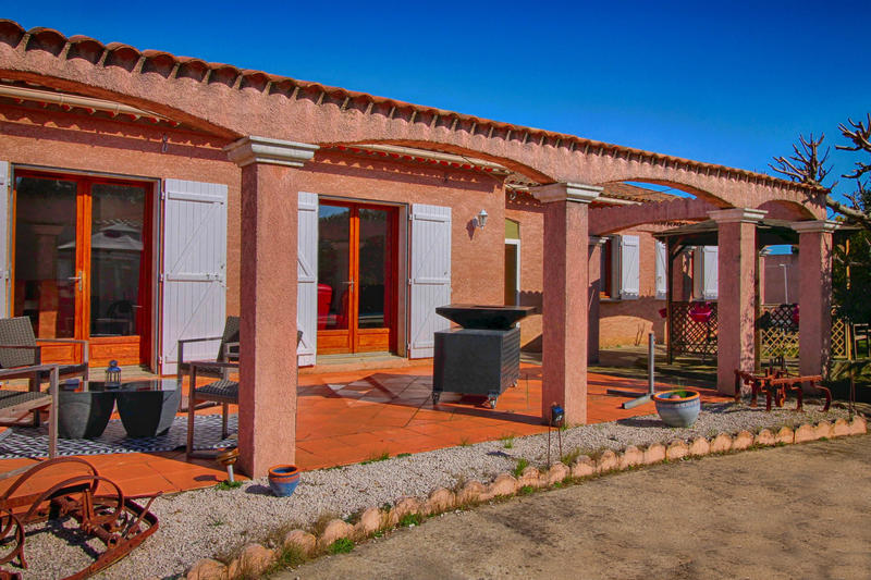 Villa - 190 m² - 9 pièces