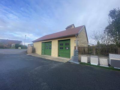 Maison - 800 m² - 1 pièce