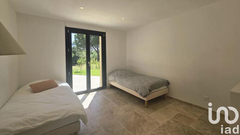 Maison - 240 m² - 8 pièces