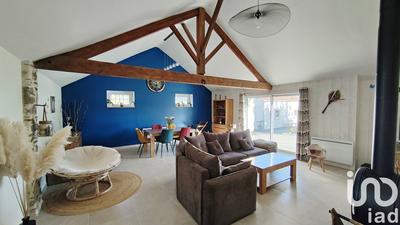 Maison - 275 m² - 9 pièces