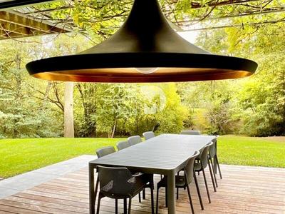 Maison - 239 m² - 7 pièces