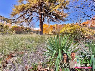 Terrain constructible - 1 941 m²