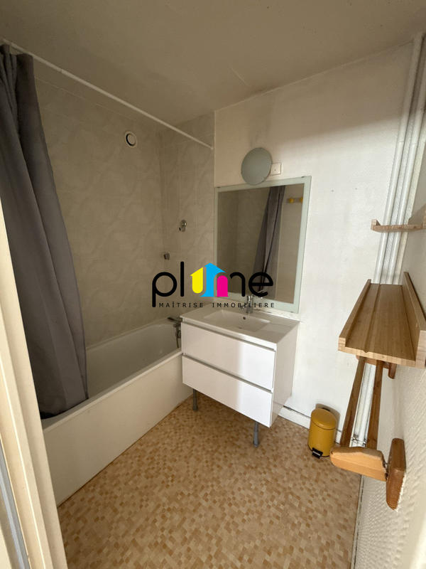Appartement - 87 m² - 7 pièces