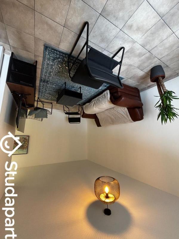 Chambre - 12 m² - 1 pièce