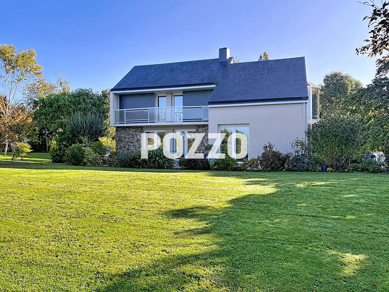 Maison - 200 m² - 6 pièces