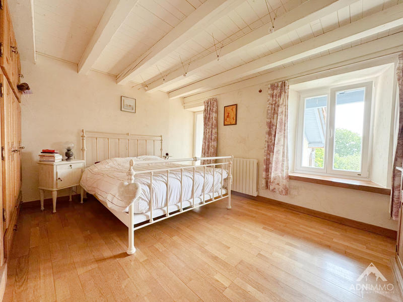 Maison - 200 m² - 6 pièces