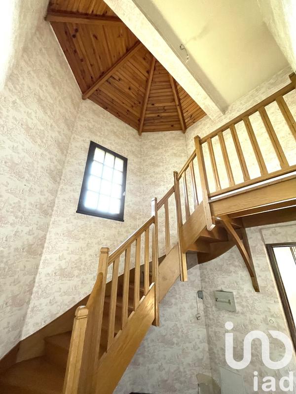 Maison - 372 m² - 9 pièces