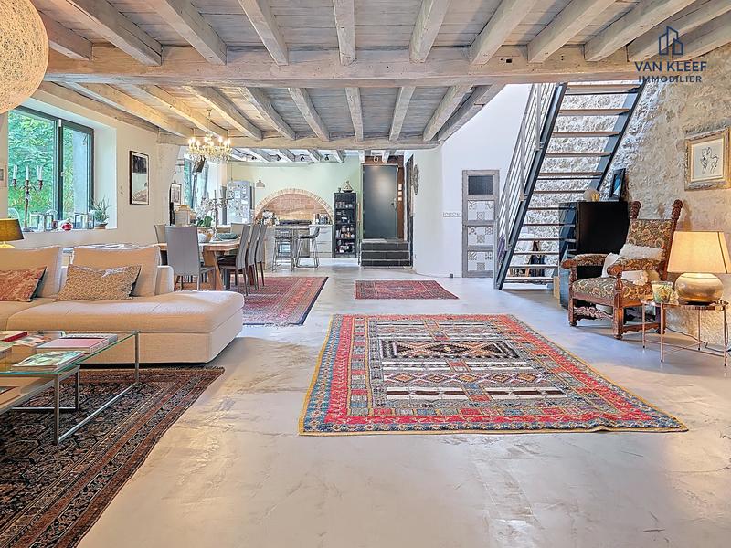 Maison - 187 m² - 5 pièces