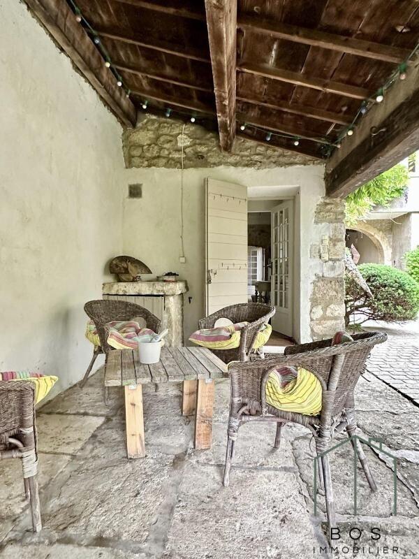 Maison - 189 m² - 5 pièces