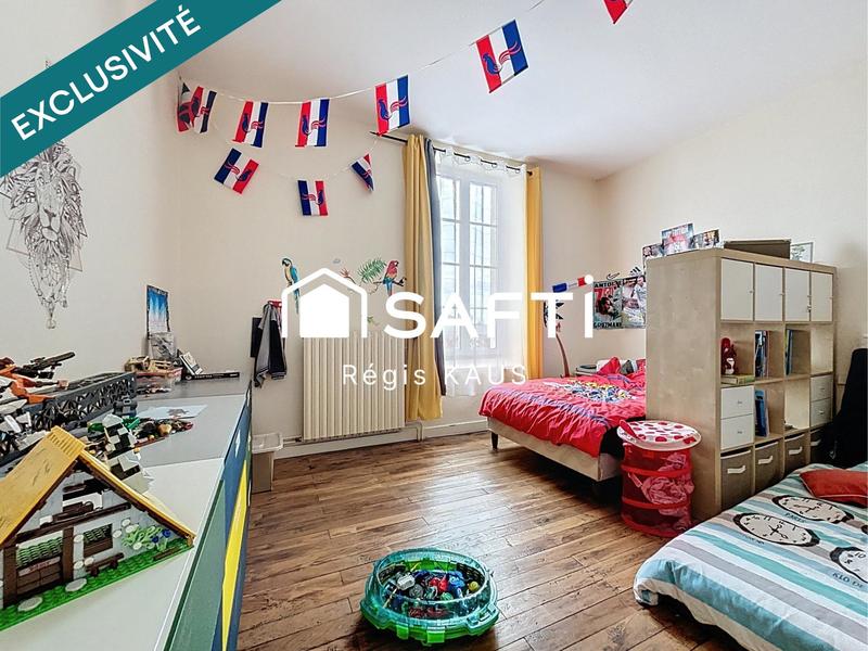 Maison - 220 m² - 8 pièces