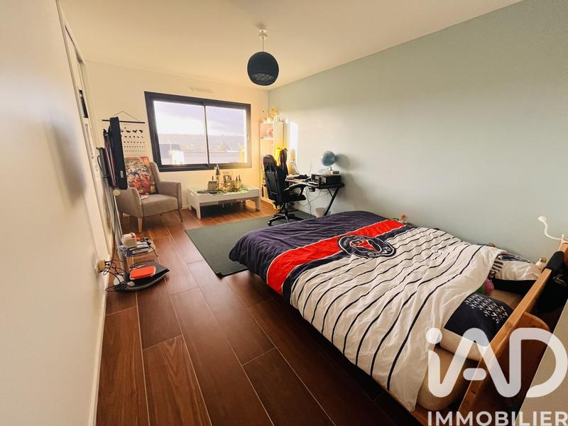 Maison - 210 m² - 7 pièces