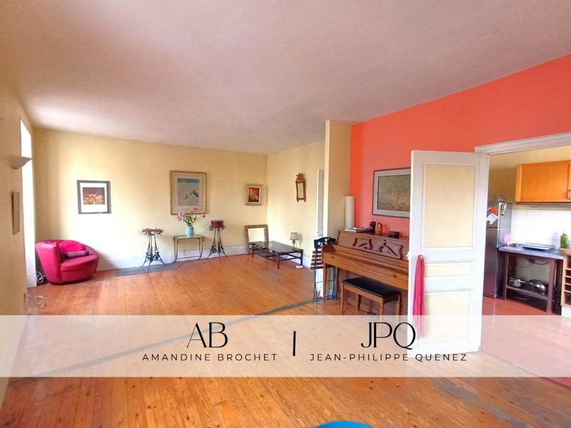 Maison - 200 m² - 7 pièces