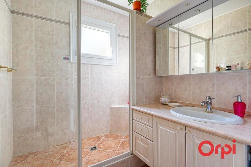 Appartement - 81 m² - 3 pièces