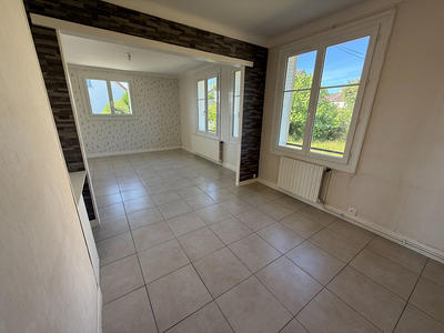 Maison - 101 m² - 5 pièces