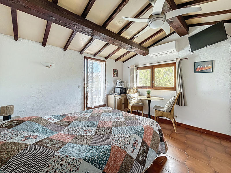 Maison - 253 m² - 12 pièces