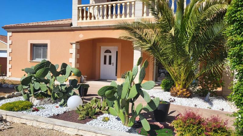 Villa - 220 m² - 6 pièces