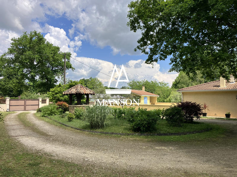 Maison - 180 m² - 6 pièces