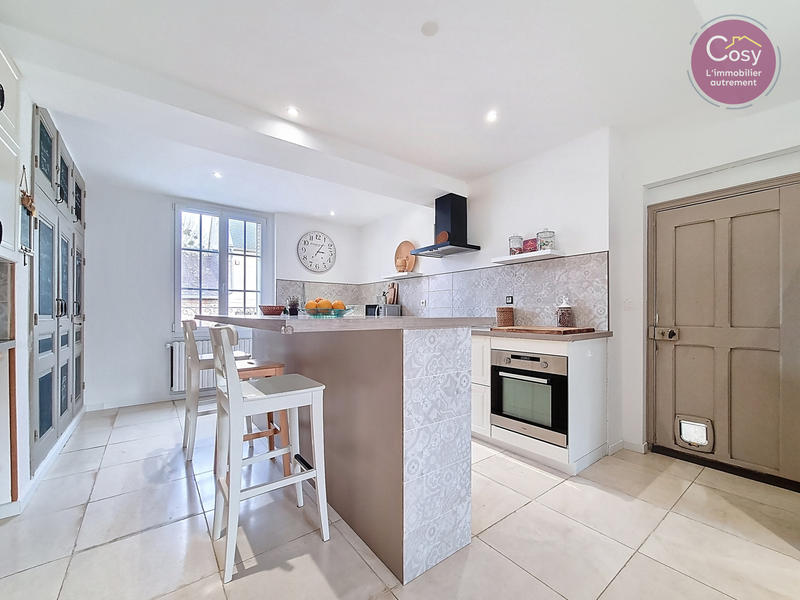 Maison - 229 m² - 7 pièces