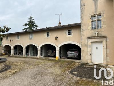Maison - 284 m² - 10 pièces