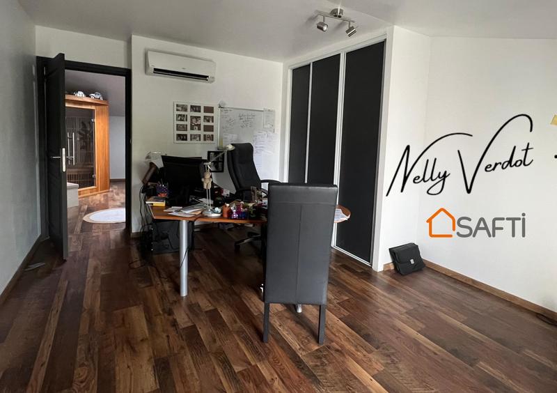 Maison - 224 m² - 7 pièces