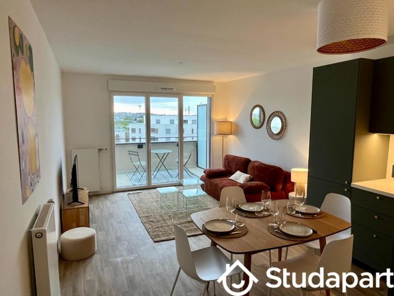 Chambre - 10 m² - 1 pièce