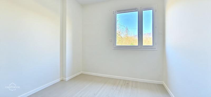 Maison - 182 m² - 7 pièces