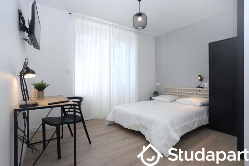 Chambre - 13 m² - 1 pièce