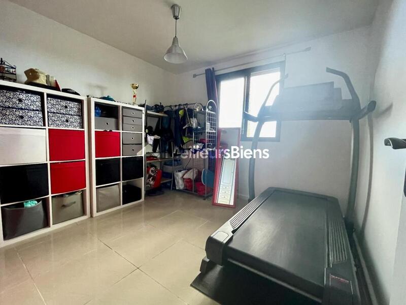 Maison - 91 m² - 6 pièces