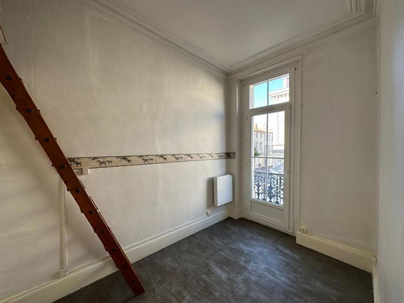 Immeuble - 245 m² - 11 pièces