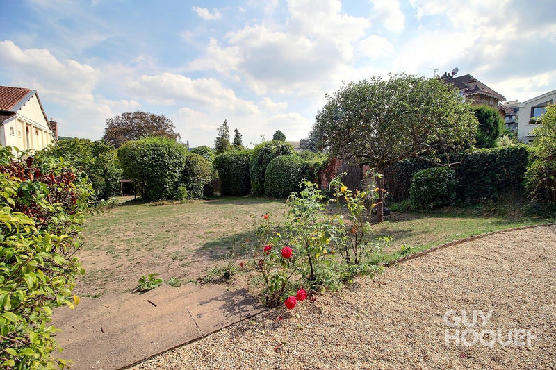 Appartement - 210 m² - 7 pièces